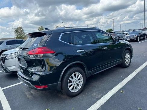 Used 2017 Nissan Rogue SV AWD/4WD image 3