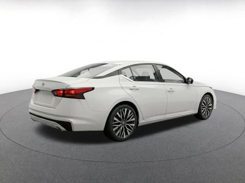 Used 2026 Nissan Altima 2.5 SV FWD image 9