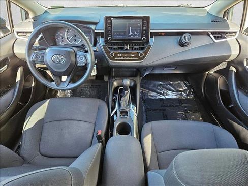 Used 2020 Toyota Corolla LE image 16