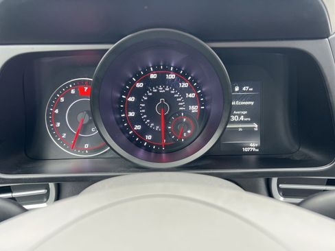 Used 2023 Hyundai Elantra SEL image 16