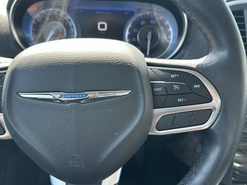 Used 2020 Chrysler 300 Touring w/ Driver Convenience Group image 23