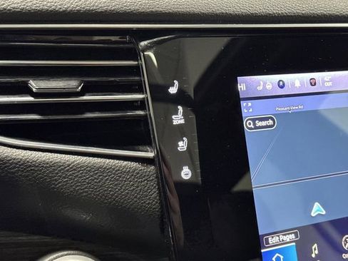 Certified 2024 Jeep Wagoneer L Series III w/ Premium Group I image 8