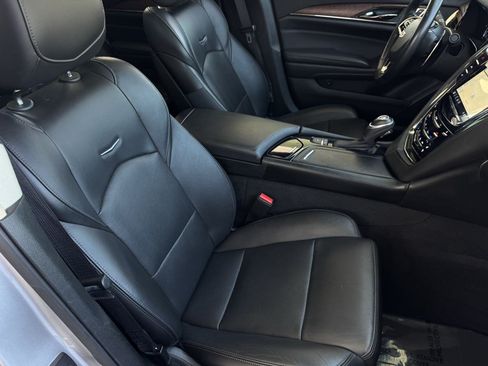 Used 2019 Cadillac CTS Luxury RWD image 32