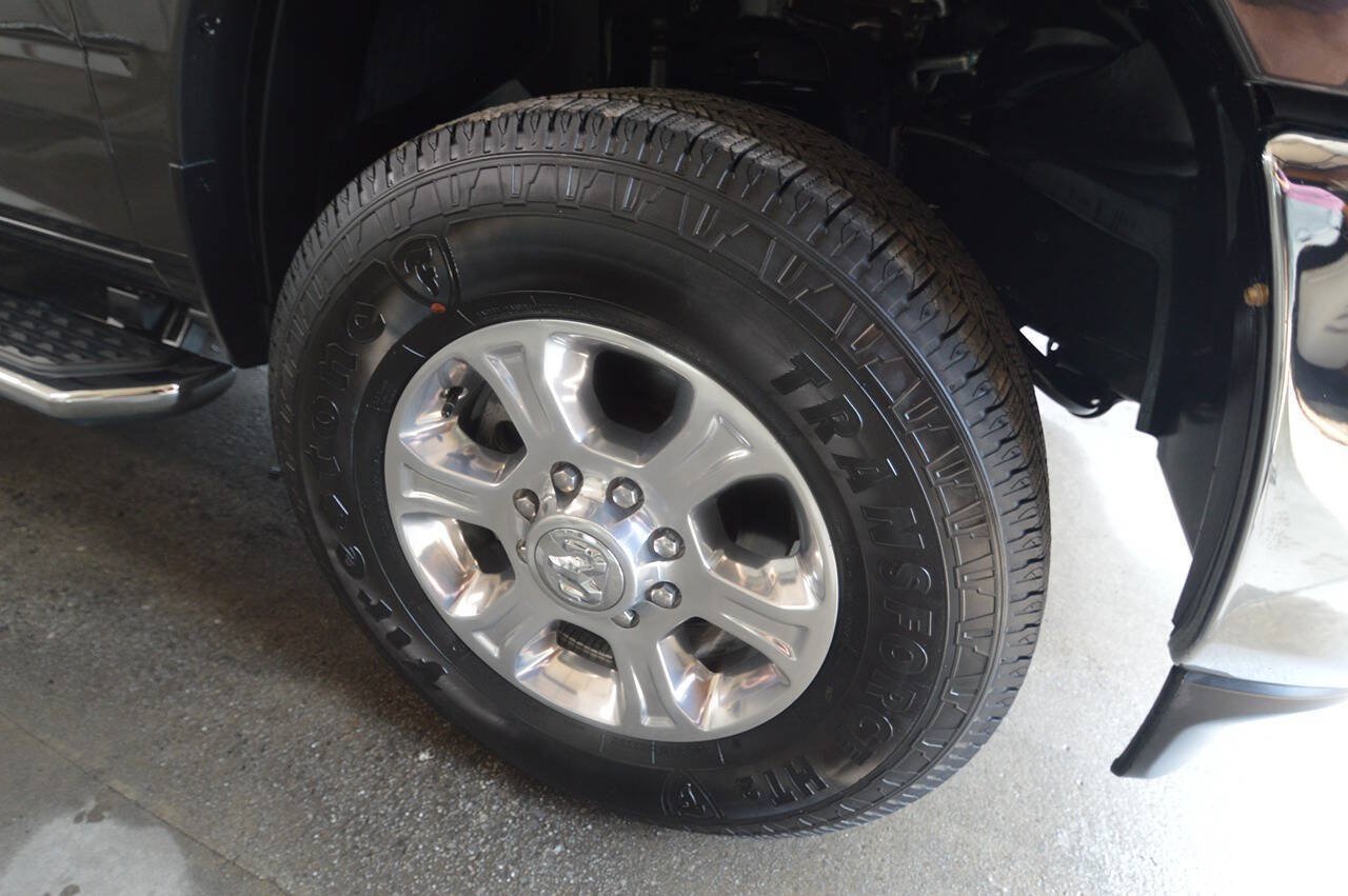 Used 2026 RAM 2500 Big Horn AWD/4WD image 4