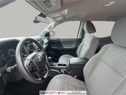 Used 2022 Toyota Tacoma SR w/ SR Convenience Package image 11
