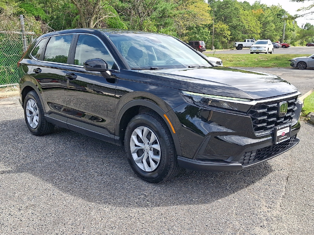 Used 2023 Honda CR-V LX image 3
