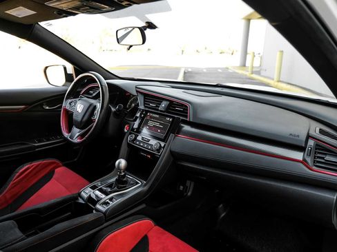 Used 2017 Honda Civic Type R image 15