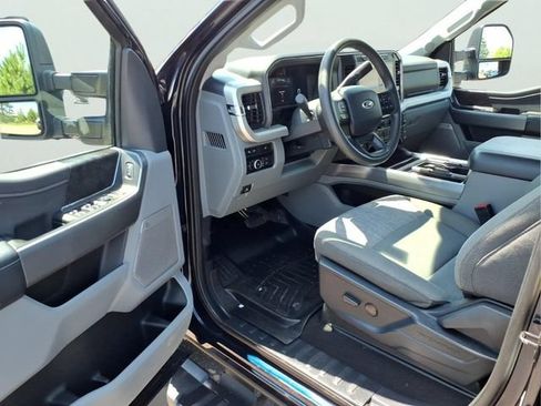 Used 2024 Ford F350 XLT w/ Black Appearance Package AWD/4WD image 10