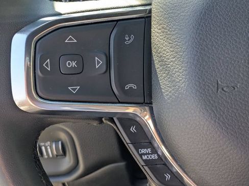 Used 2025 RAM 1500 Laramie AWD/4WD image 17