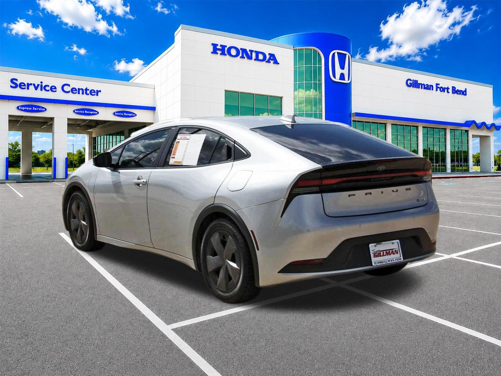 Used 2023 Toyota Prius LE FWD image 5