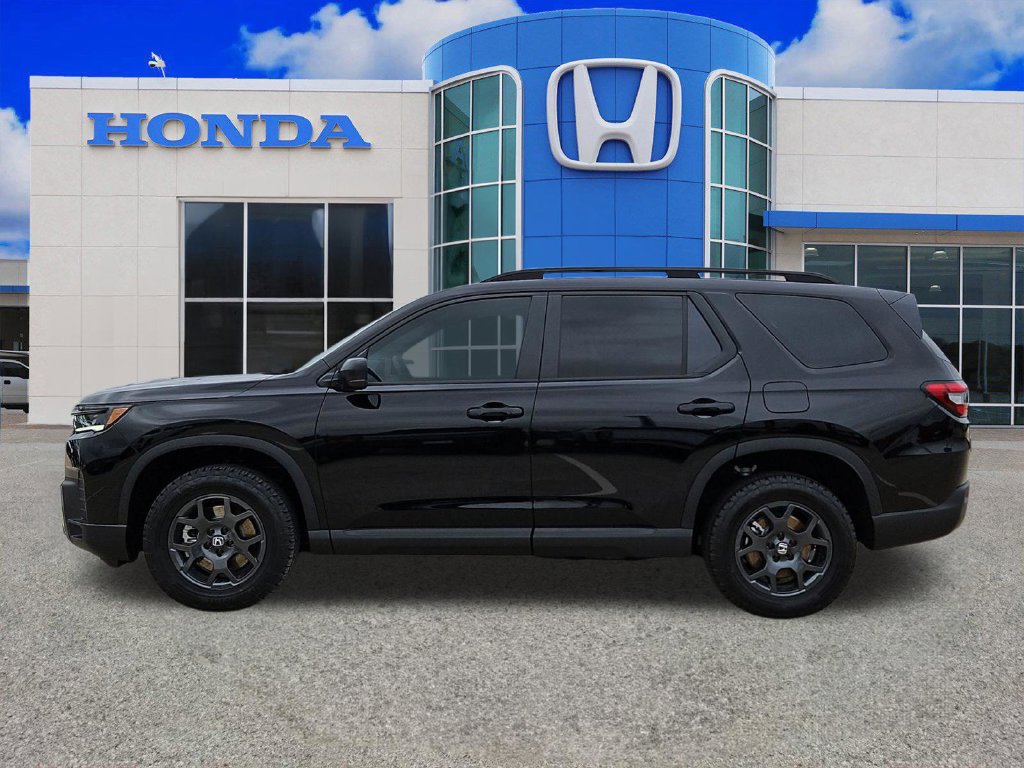 New 2026 Honda Pilot TrailSport image 6