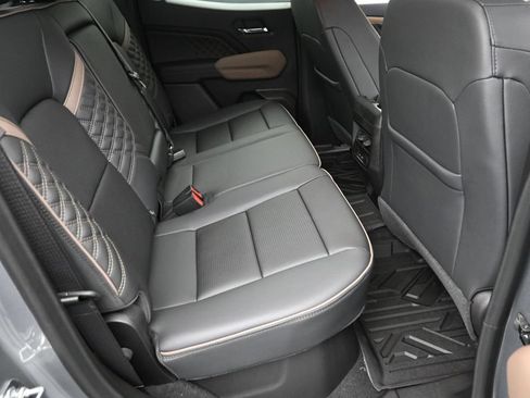 New 2026 GMC Canyon Denali AWD/4WD image 10