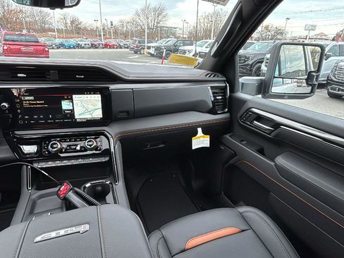 New 2026 GMC Sierra 2500 AT4 w/ AT4 Premium Plus Package image 32