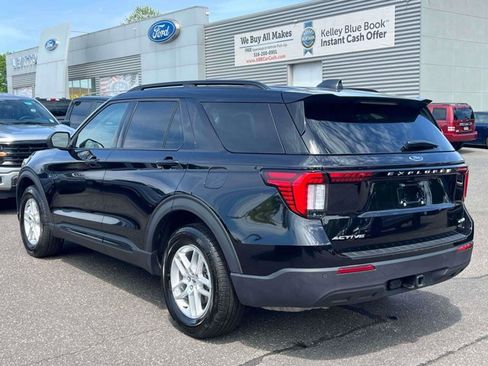 Used 2026 Ford Explorer Active AWD/4WD image 8