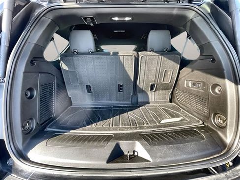 Used 2023 Chevrolet Tahoe LT w/ LT Signature Package image 28