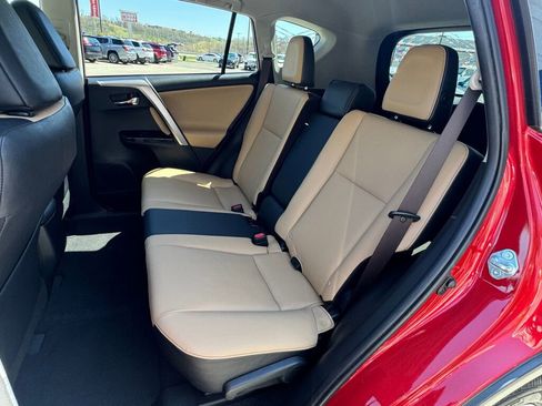 Used 2016 Toyota RAV4 Limited image 17