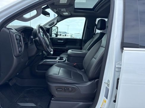 Used 2021 Chevrolet Silverado 3500 LTZ w/ LTZ Convenience Package image 13