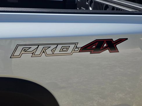 New 2026 Nissan Frontier PRO-4X w/ Pro-4x Convenience Package image 7