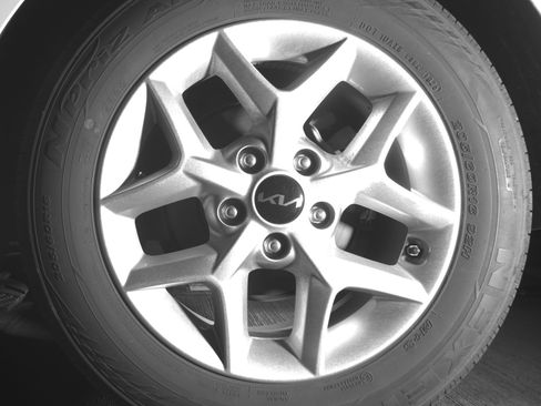 Used 2025 Kia Soul LX w/ LX Technology Package FWD image 14