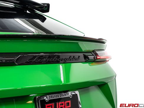 Used 2024 Lamborghini Urus Performante AWD/4WD image 28
