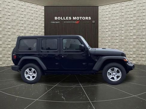 Certified 2022 Jeep Wrangler Unlimited Sport AWD/4WD image 3