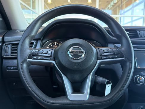 Used 2018 Nissan Rogue S FWD image 24