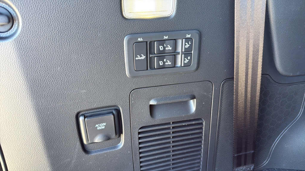 Used 2025 Lexus LX 600 4WD w/ Accessory Package (2T) image 23