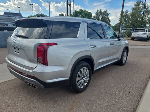 Used 2025 Hyundai Palisade SEL FWD image 5