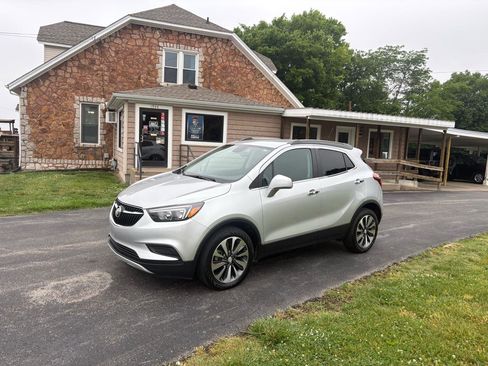 Used 2022 Buick Encore Preferred w/ Safety Package FWD image 1