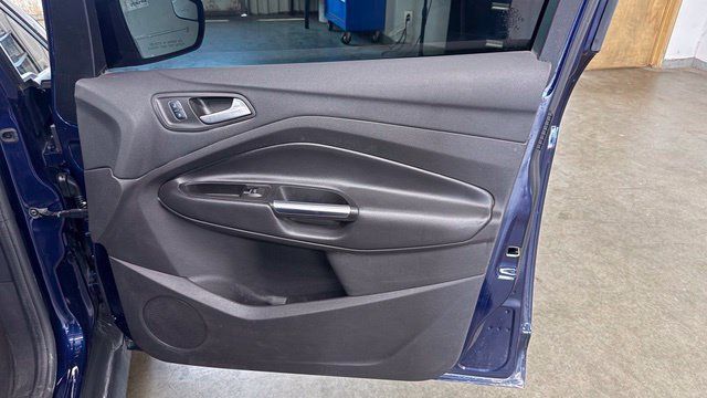Used 2017 Ford C-MAX SE FWD image 24