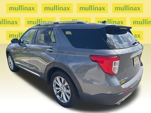 Used 2021 Ford Explorer Limited w/ Equipment Group 301A RWD image 2