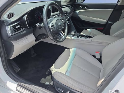 Used 2021 Genesis G70 2.0T RWD image 10