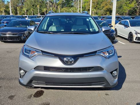 Used 2016 Toyota RAV4 Limited image 2
