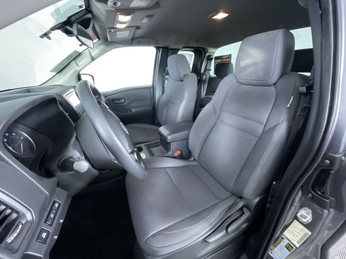 Certified 2022 Nissan Frontier S w/ Technology Package image 15