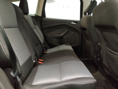 Used 2018 Ford Escape SE w/ SE Sync 3 Package AWD/4WD image 19