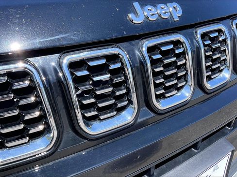 Certified 2025 Jeep Compass Limited AWD/4WD image 24