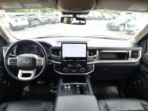 Used 2024 Ford Expedition XLT AWD/4WD image 7