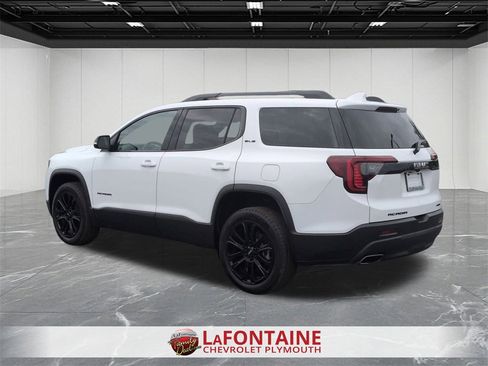Certified 2023 GMC Acadia SLE w/ Driver Convenience Package image 6