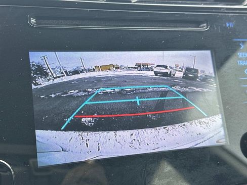 Used 2019 Toyota Prius XLE image 27