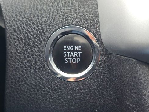 Used 2016 Toyota Highlander Limited image 28