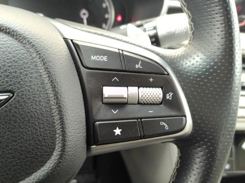 Used 2024 Genesis G70 2.5T image 39