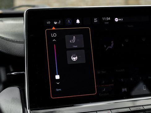 Used 2022 Jeep Compass Limited image 31