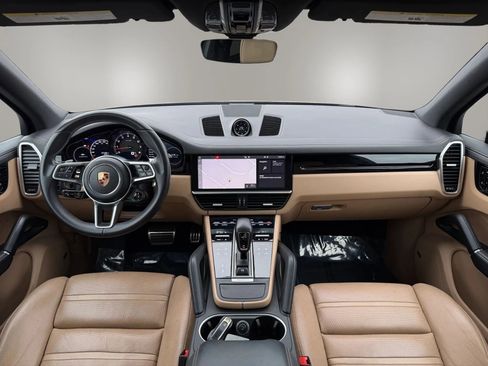 Used 2019 Porsche Cayenne S image 21