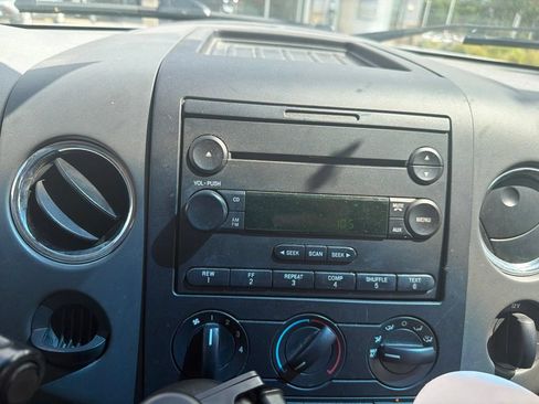 Used 2006 Ford F150 XLT RWD image 11