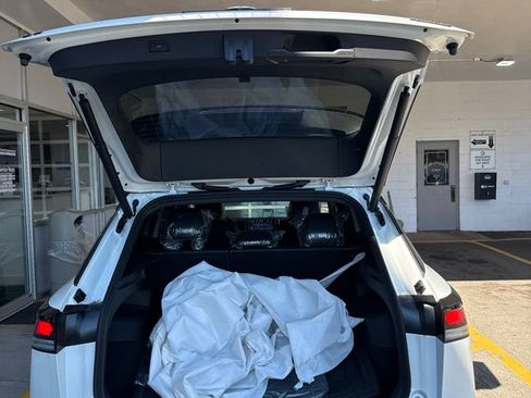 New 2026 Volkswagen Tiguan SE R-Line AWD/4WD image 11