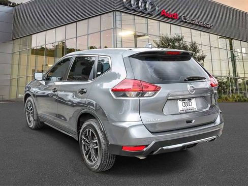Used 2020 Nissan Rogue S image 2
