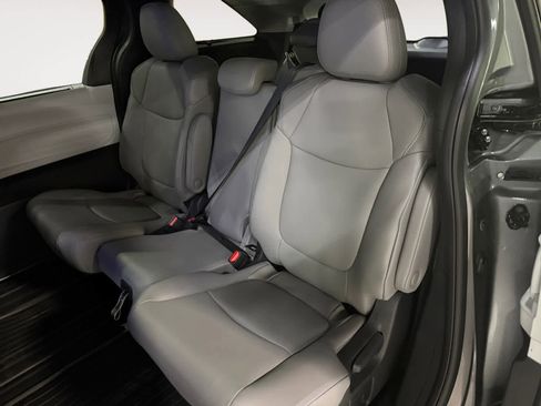 New 2026 Toyota Sienna XLE FWD image 17
