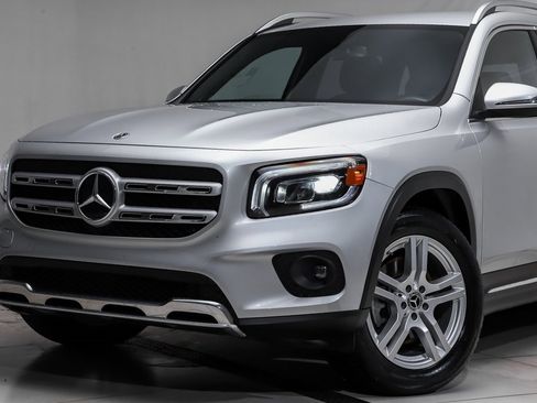 Certified 2021 Mercedes-Benz GLB 250 4MATIC image 2