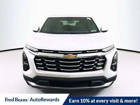 New 2026 Chevrolet Equinox LT image 2