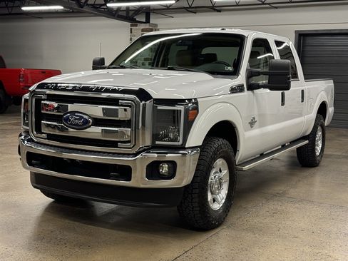 Used 2016 Ford F250 XLT AWD/4WD image 3